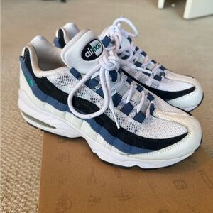 Nike White Navy Teal Air Max 95 Sneakers
